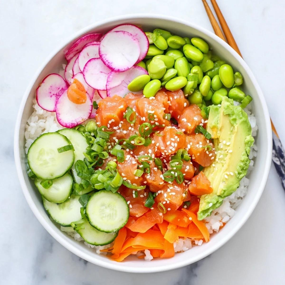 Vibrant Hawaiian-style salmon and avocado poke bowl drizzled with savory sesame sauce